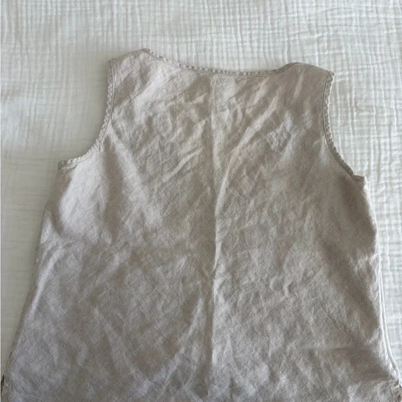 Khaki Linen Top ( Size s/m) - Picture 3 of 10